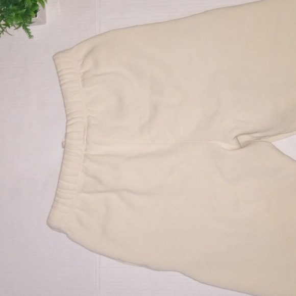 Fear of God Essentials Gender Inclusive Sweatpants. Mens XS. Cream. PRICE FIRM! - Picture 7 of 11